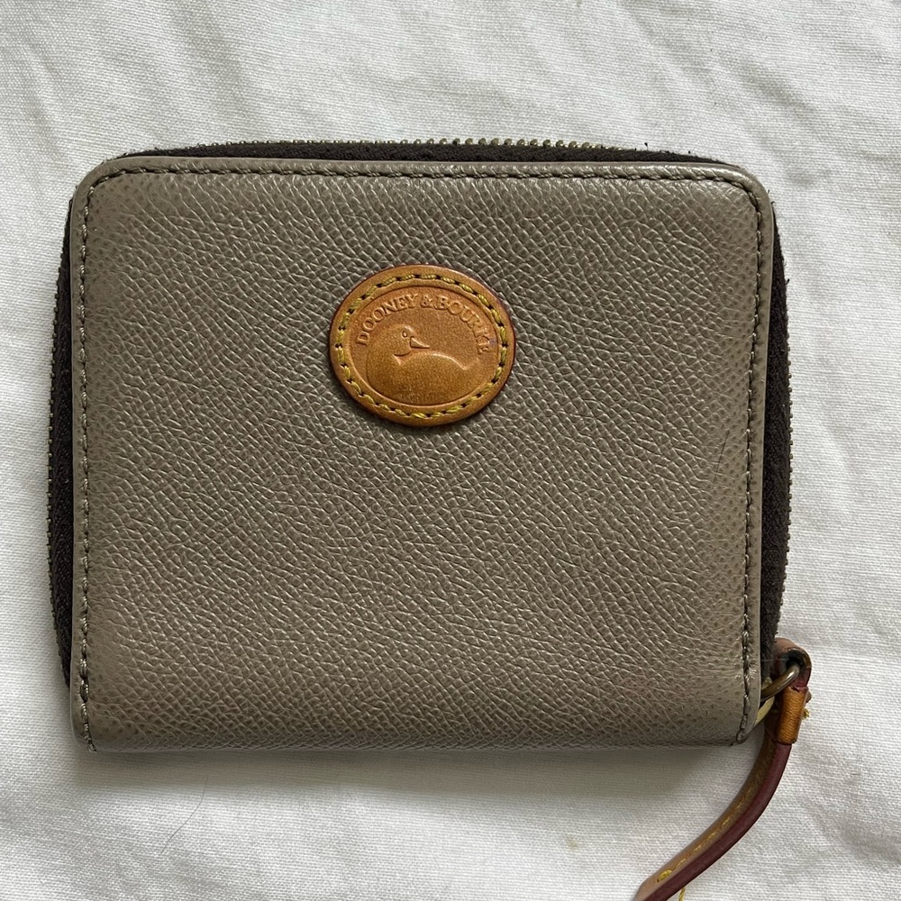 Dooney & Bourke wallet